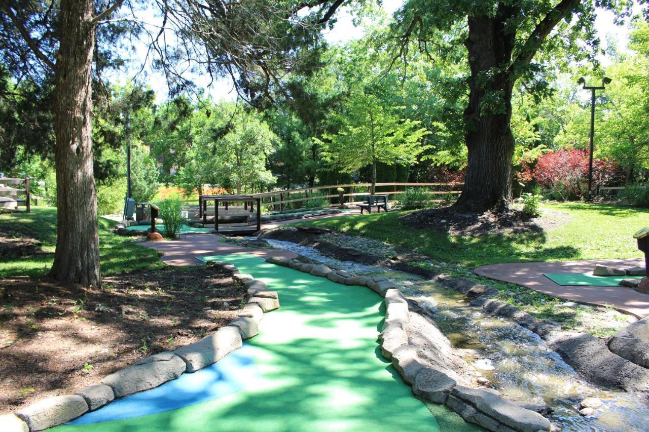Grand Bear Resort At Starved Rock Utica Екстер'єр фото
